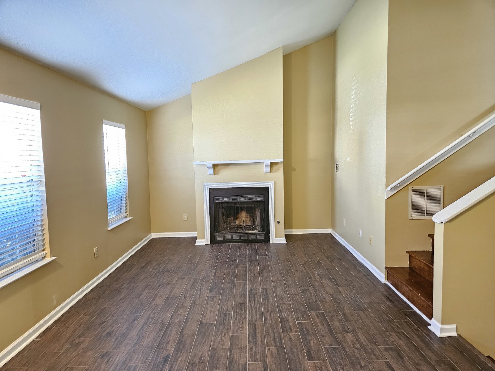 Renovated 2 bed 2.5 condo located in Marietta property image