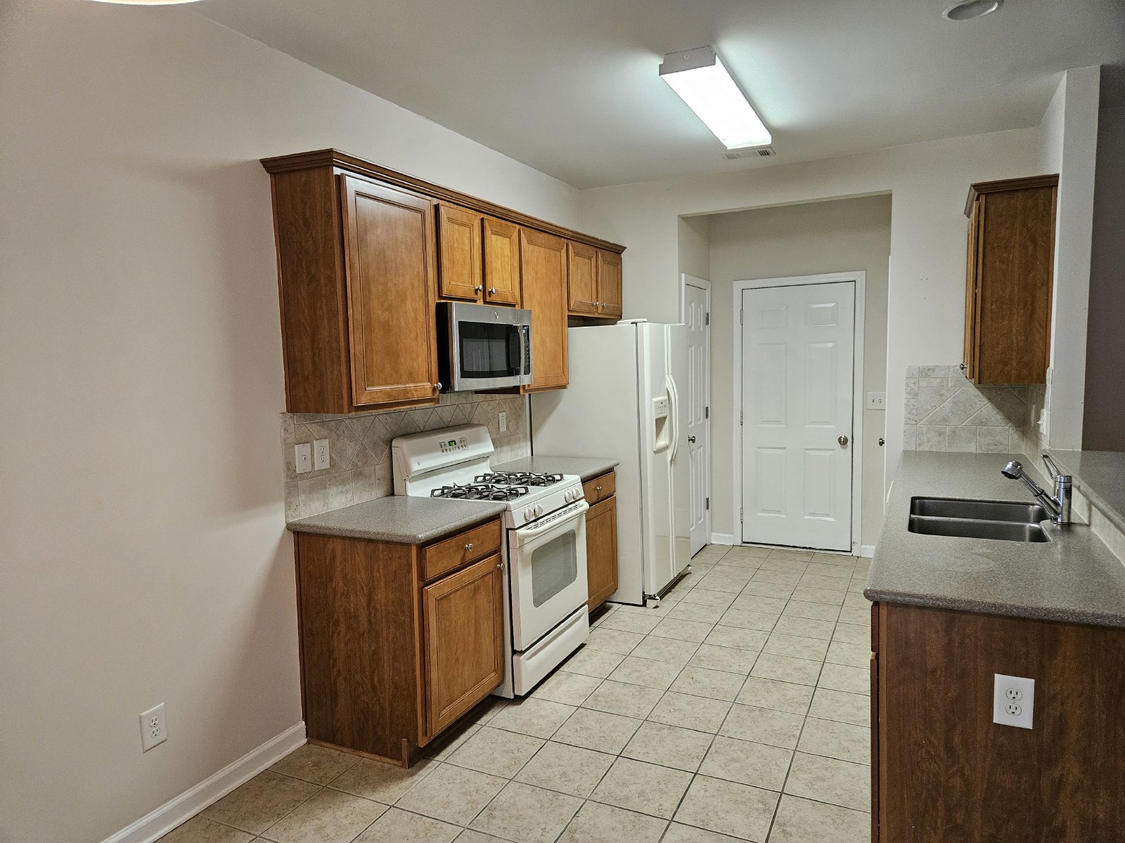 Nice 3 bed 2.5 bath Townhome located in Kennesaw property image