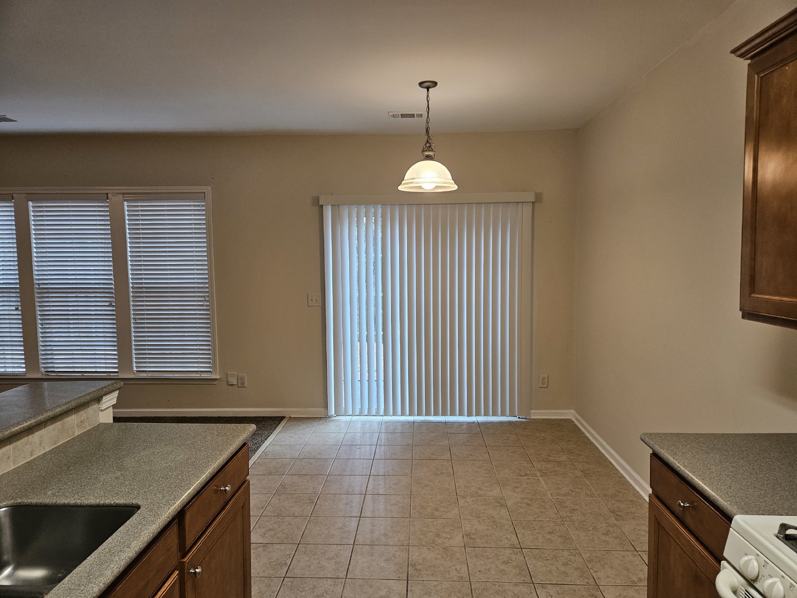 Nice 3 bed 2.5 bath Townhome located in Kennesaw property image