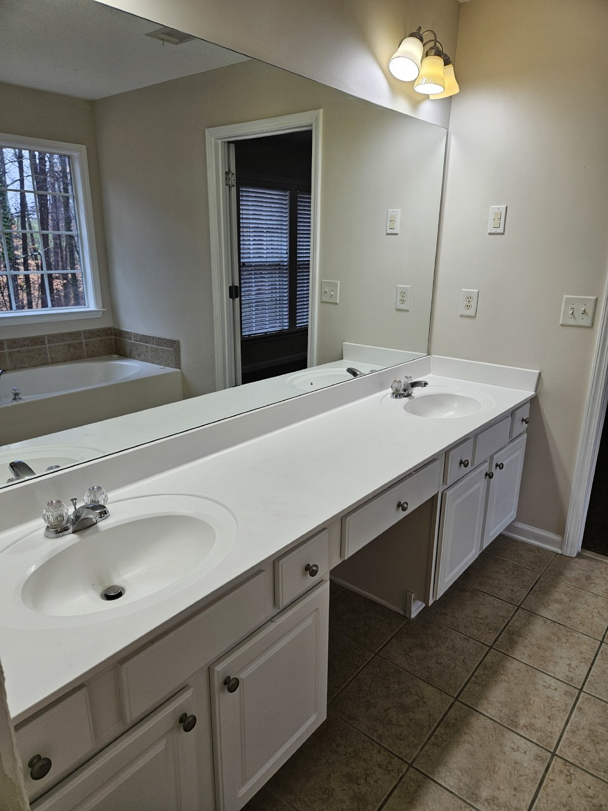 Nice 3 bed 2.5 bath Townhome located in Kennesaw property image